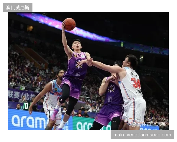 闵鹿蕾指导通过打造铁血防守体系，为北京首钢铸就了四年三冠的辉煌